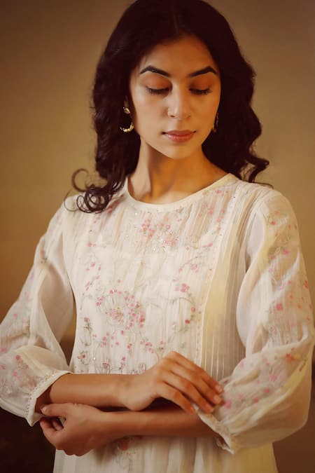 Shop_Tatwa_White Handloom Cotton, Viscose, Silk Embroidery Victorian Resham Kurta Pant Set _Online_at_Aza_Fashions