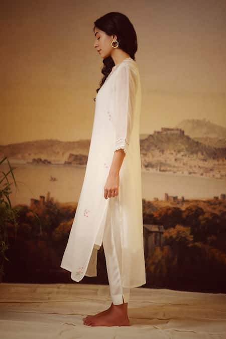 Tatwa_White Handloom Cotton, Viscose Rangoon Bail Neckline Kurta And Pant Set _at_Aza_Fashions