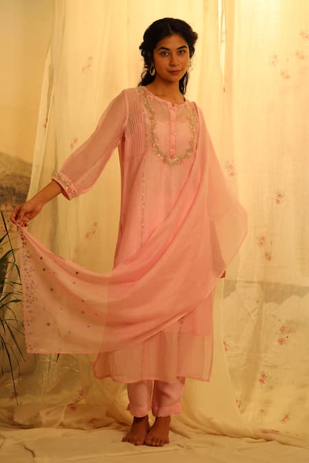 Tatwa Handloom Chanderi Embroidered Scarf 