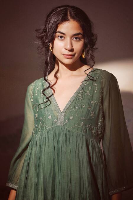 Tatwa_Green Chanderi Embroidery V-neck Handloom Dress _at_Aza_Fashions
