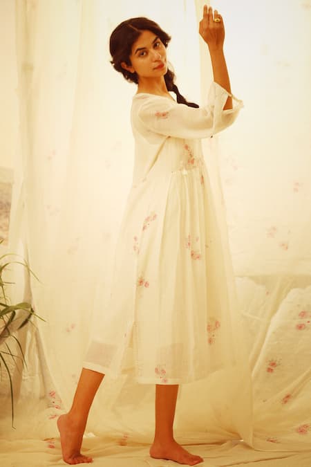 Shop_Tatwa_White Chanderi Sequins, Zari Round Neck Handloom Embroidered Dress _at_Aza_Fashions