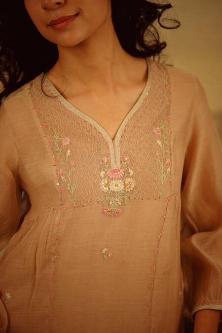 Shop_Tatwa_Brown Kurta Handloom Chanderi Embroidered Floral V Neck And Pant Set _Online_at_Aza_Fashions