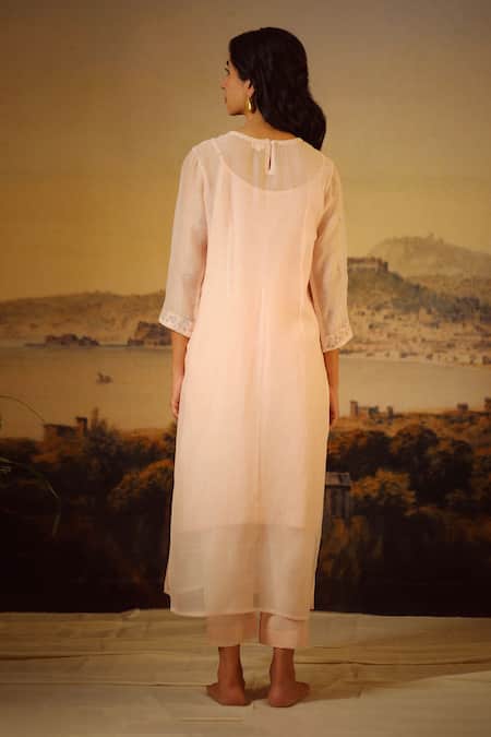 Tatwa Resham Embroidered Kurta & Pant Set 