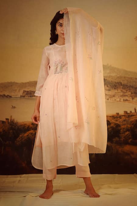 Buy_Tatwa_Ivory Viscose, Silk Sequins, Zari Round Neck Resham Embroidered Kurta And Pant Set _Online_at_Aza_Fashions