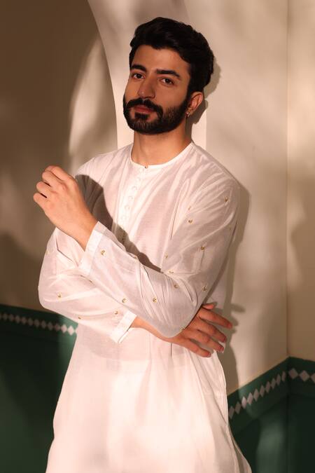 Shreyansh Designs White Silk Embroidery Shirin Padma Kurta With Pant Online at Aza Fashions Shreyansh Designs_White Silk Embroidery Shirin Padma Kurta With Pant _Online_at_Aza_Fashions