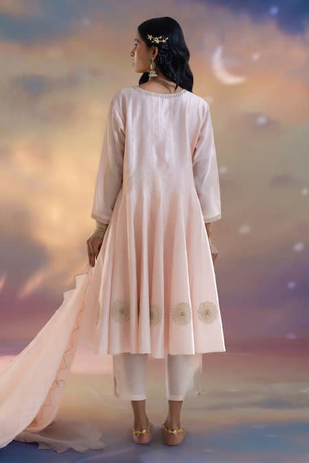 Kacha Tanka Hand Embroidered Kalidaar Kurta Pant Set 