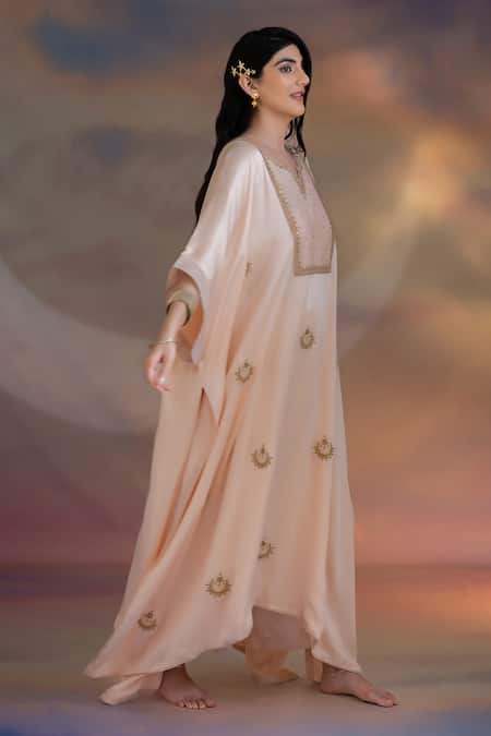 Buy Kacha Tanka Pink Modal, Chanderi Embroidery, Patchwork Split V-neck Hand Kurta Pyjama Set Online at Aza Fashions Buy_Kacha Tanka_Pink Modal, Chanderi Embroidery, Patchwork Split V-neck Hand Kurta Pyjama Set _Online_at_Aza_Fashions