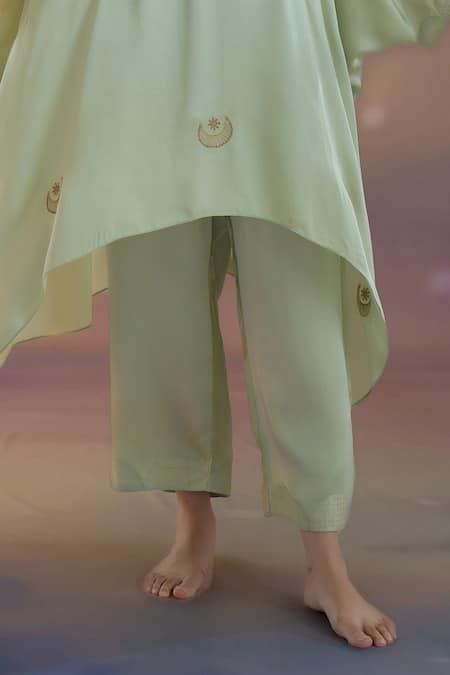 Kacha Tanka_Green Modal Embroidery, Patchwork V-neck Kaftan Kurta Pant Set _Online_at_Aza_Fashions