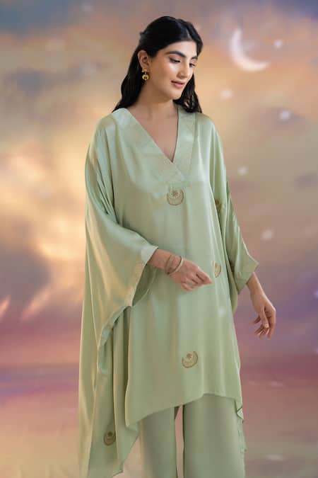 Shop_Kacha Tanka_Green Modal Embroidery, Patchwork V-neck Kaftan Kurta Pant Set _Online_at_Aza_Fashions