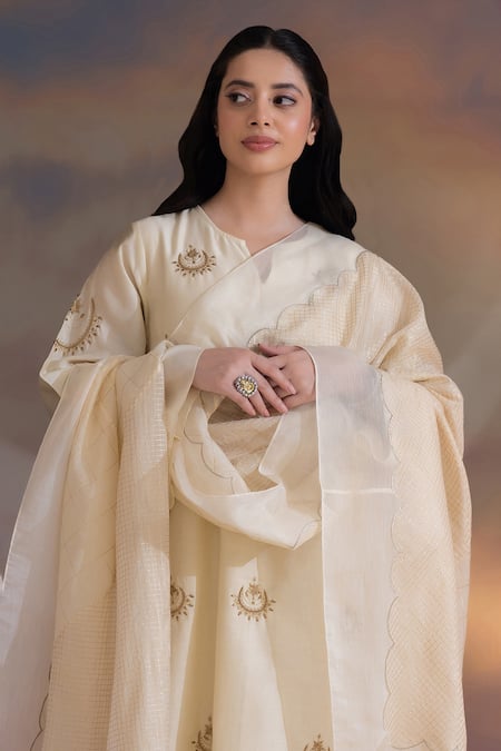 Shop Kacha Tanka Off White Chanderi Embroidered Hand Notched Kurta Palazzo Set Online at Aza Fashions Shop_Kacha Tanka_Off White Chanderi Embroidered Hand Notched Kurta Palazzo Set _Online_at_Aza_Fashions