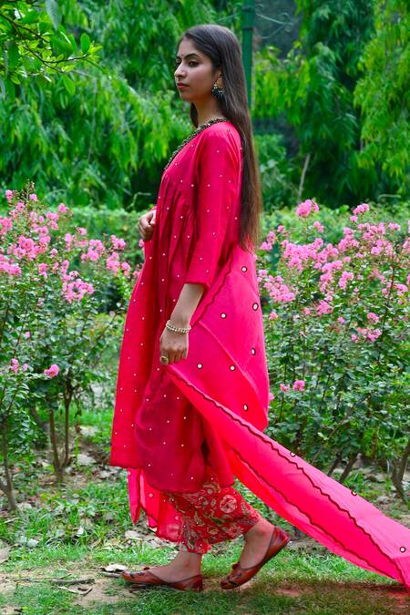 Shop Mirkashi Red Chanderi Mirrors, Embroidery V-neck Assam Silk Kurta And Pant Set at Aza Fashions Shop_Mirkashi_Red Chanderi Mirrors, Embroidery V-neck Assam Silk Kurta And Pant Set_at_Aza_Fashions