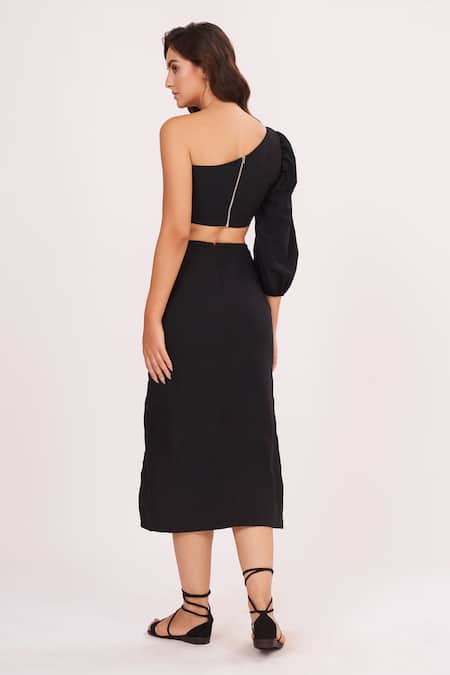 Shop House Of Varada Black Brocade One Shoulder Top And Front-slit Skirt Set at Aza Fashions Shop_House Of Varada_Black Brocade One Shoulder Top And Front-slit Skirt Set _at_Aza_Fashions