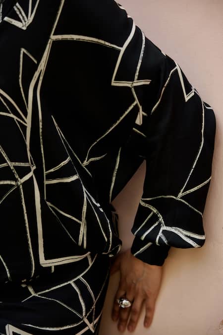 Buy_Nouria By Dipti Advait_Black Cotton Satin Embroidery Collared Anna Bgeo Print Wrap Dress 