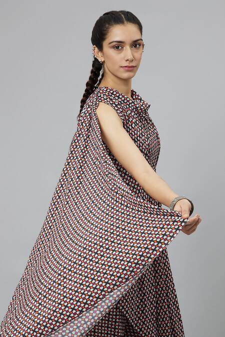 Shop_Sva By Sonam & Paras Modi_Black Crepe Round Neck Geometric Print Draped Crop Top And Pant Set_Online_at_Aza_Fashions