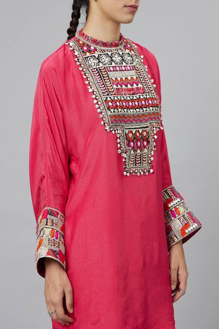 Sva By Sonam & Paras Modi_Pink Crepe Tassels, Embroidery Round Neck Dolmain Sleeve Kurta And Pant Set_at_Aza_Fashions