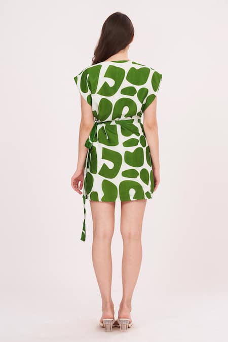 Shop House Of Varada Green Muslin V-neck Abstract Print Wrap Dress at Aza Fashions Shop_House Of Varada_Green Muslin V-neck Abstract Print Wrap Dress _at_Aza_Fashions
