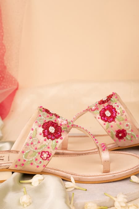 Shop House Of Vian Pink Rouge Embellished Kolhapuri Flats at Aza Fashions Shop_House Of Vian_Pink Rouge Embellished Kolhapuri Flats _at_Aza_Fashions