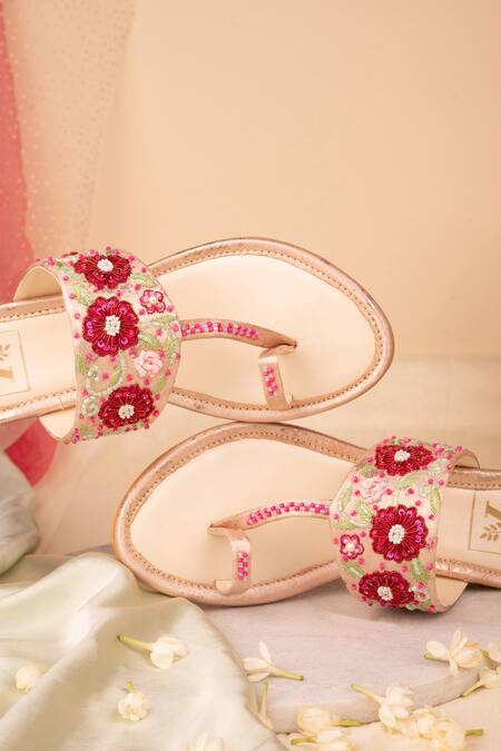 House Of Vian Pink Rouge Embellished Kolhapuri Flats Online at Aza Fashions House Of Vian_Pink Rouge Embellished Kolhapuri Flats _Online_at_Aza_Fashions
