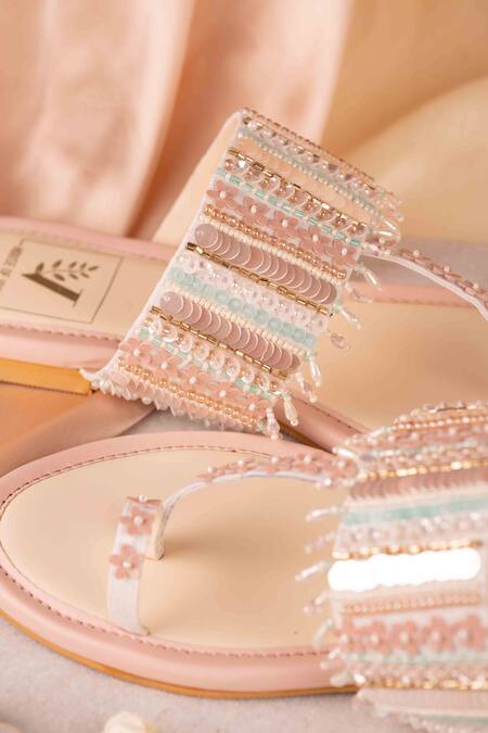 Buy House Of Vian Pink Shyla Embellished Kolhapuri Flats Online at Aza Fashions Buy_House Of Vian_Pink Shyla Embellished Kolhapuri Flats _Online_at_Aza_Fashions