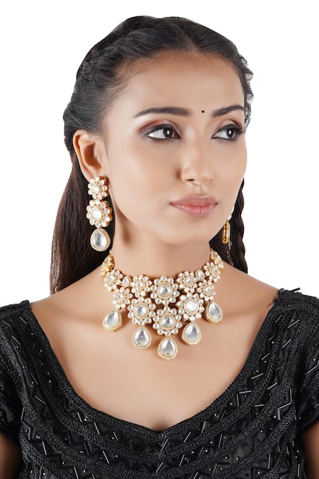 Chhavi's Jewels Kundan Choker Set 