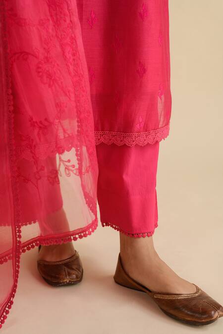 Shop_Kameez_Magenta Chanderi, Cotton, Organza Embroidery, Lace Keyhole Flower Kurta Set _Online_at_Aza_Fashions