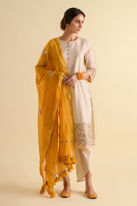 Kameez Ivory Chanderi, Cotton Embroidery, Gota Patti, Mirrors Round Border Kurta Set Online at Aza Fashions Kameez_Ivory Chanderi, Cotton Embroidery, Gota Patti, Mirrors Round Border Kurta Set _Online_at_Aza_Fashions