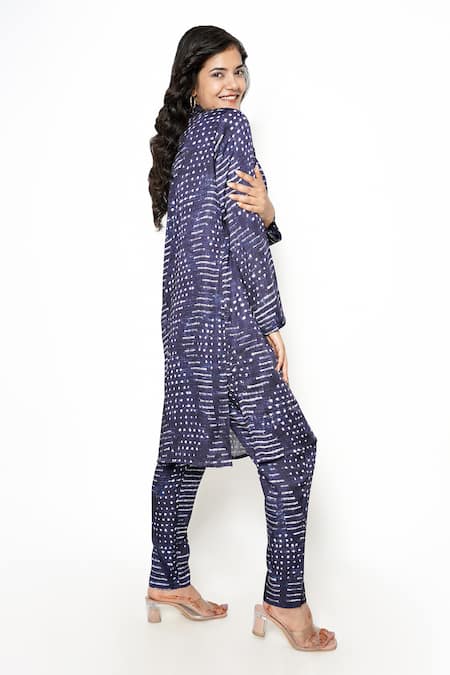 Kameez Abstract Print Coat & Pant Set 