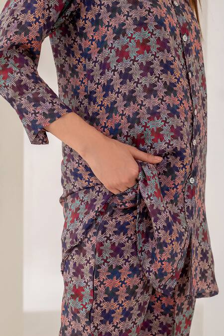 Shop Kameez Multi Color Silk Collared Printed Kurta And Pant Set Online at Aza Fashions Shop_Kameez_Multi Color Silk Collared Printed Kurta And Pant Set _Online_at_Aza_Fashions