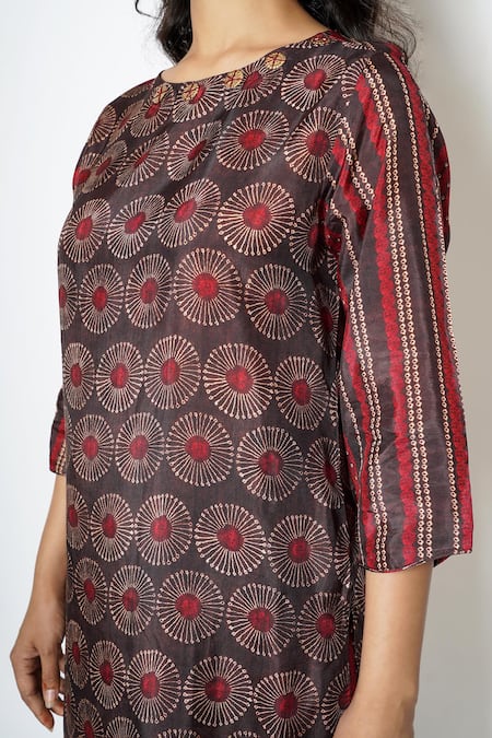 Kameez_Brown Silk Embroidery Boat Neck Floral Print Kurta And Pant Set _Online_at_Aza_Fashions