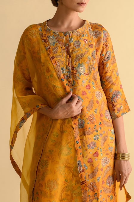 Kameez_Yellow Silk, Organza Embroidery Round Neck Floral Print And Kurta Set _Online_at_Aza_Fashions
