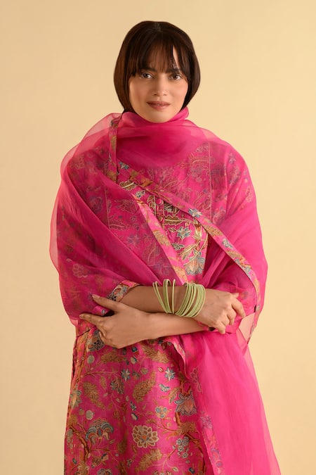 Kameez Pink Silk, Organza Embroidery Round Neck Flower Print And Kurta Set Online at Aza Fashions Kameez_Pink Silk, Organza Embroidery Round Neck Flower Print And Kurta Set _Online_at_Aza_Fashions