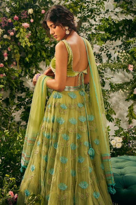 Tuhina Srivastava Green , Organza, Tulle, Satin Resham Flower Lehenga Set at Aza Fashions Tuhina Srivastava_Green , Organza, Tulle, Satin Resham Flower Lehenga Set _at_Aza_Fashions