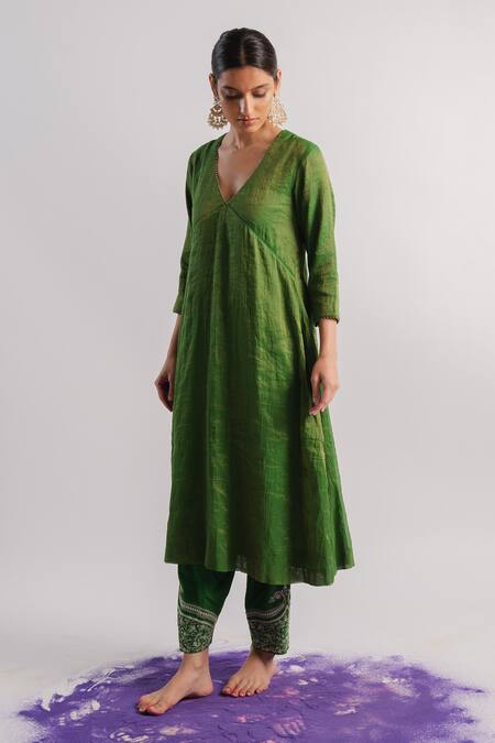 Shop_Tussah By Siddhi Shah_Green Kurta  Tissue Hand Embroidered Sequins V Neck And Salwar Set  _Online_at_Aza_Fashions