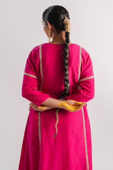 Buy_Tussah By Siddhi Shah_Pink Kurta  Slub Silk Hand Embroidered Sequins Line And Pant Set  