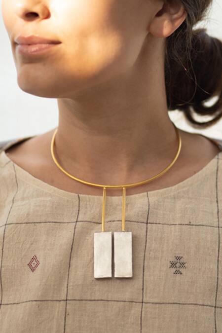 De'anma Gold Plated Geometric Pendant Necklace 