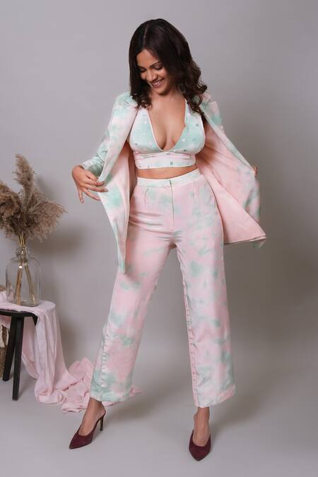 Shop_Nayantaara_Peach Crepe Sequins Plunge Neck Boss Tie Dyed Blazer Pant Set _Online_at_Aza_Fashions