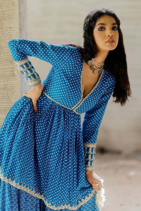 Tussah By Siddhi Shah_Blue Spandex, Silk Embroidery V-neck Bandhej Pattern Short Anarkali With Sharara _Online_at_Aza_Fashions