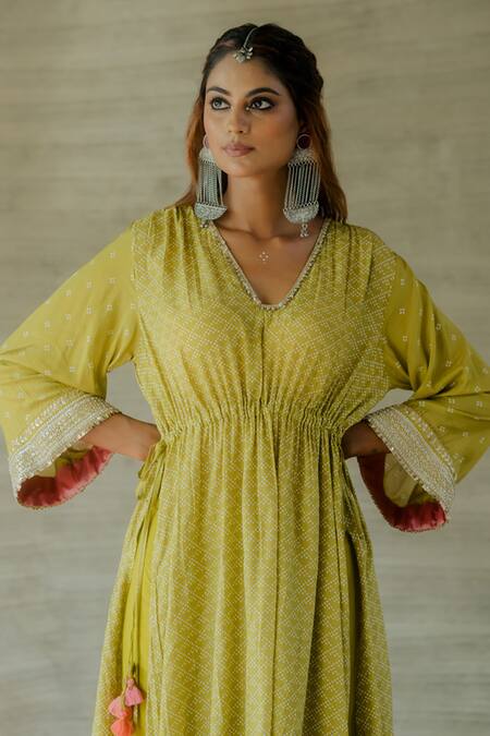 Buy_Tussah By Siddhi Shah_Green Spun Silk Printed Geometric Round Kurta With Pant  _Online_at_Aza_Fashions