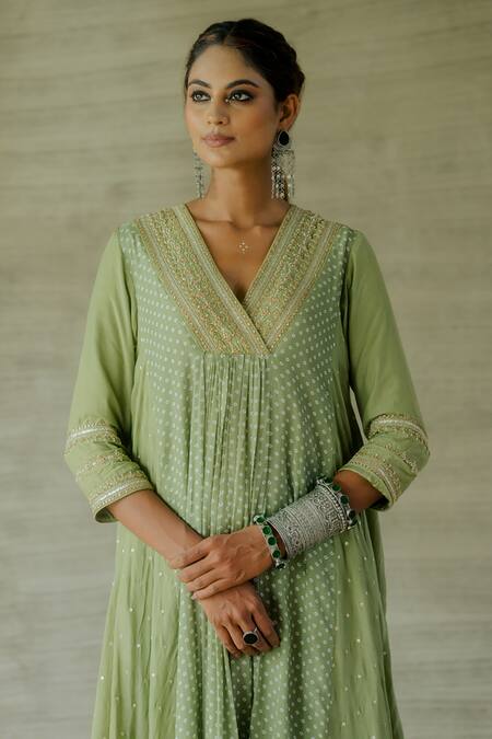 Buy_Tussah By Siddhi Shah_Green Spun Silk Printed Bandhej V Neck Panelled Anarkali With Pant  _Online_at_Aza_Fashions