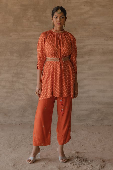 Tussah by Siddhi Shah Bandhej Patterned Belted Tunic With Pant 