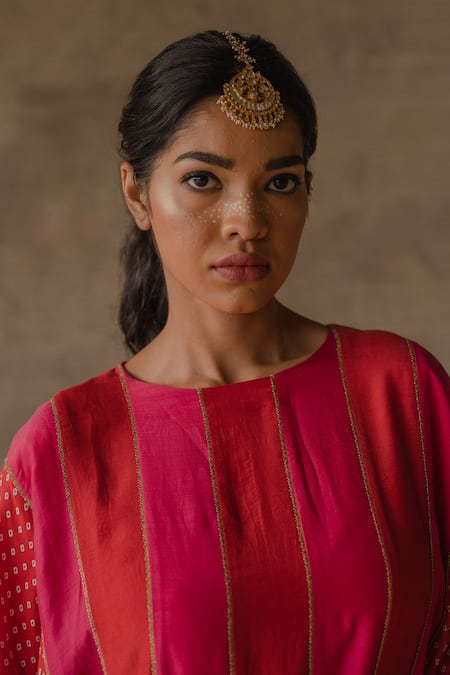 Buy_Tussah By Siddhi Shah_Pink Spun Silk Embroidered Panelled Bandhej Pattern Kaftan With Pant  _Online_at_Aza_Fashions