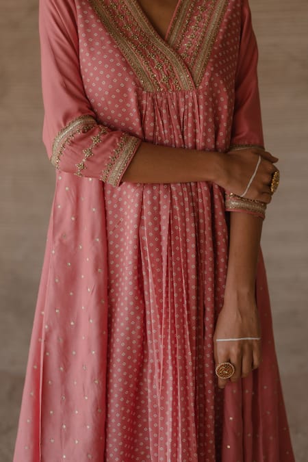 Buy_Tussah By Siddhi Shah_Pink Silk Sequins, Embroidery V-neck Bandhej Pattern Panelled Anarkali With Pant _Online_at_Aza_Fashions