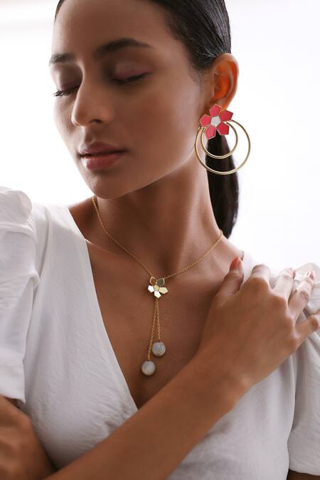 Varnika Arora_Gold Plated Plume Floral Pattern Necklace _Online_at_Aza_Fashions