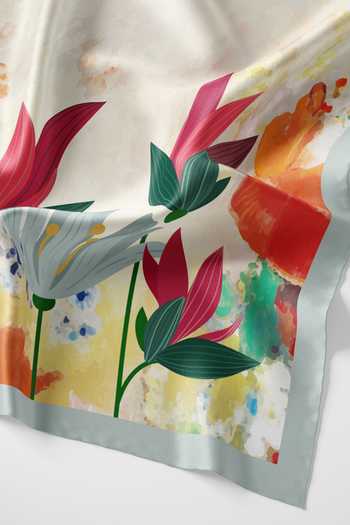 Thee Modern Roots Ivory Silk Watercolour Dreams Stole Online at Aza Fashions Thee Modern Roots_Ivory Silk Watercolour Dreams Stole _Online_at_Aza_Fashions