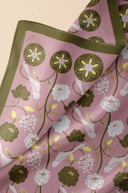 Buy Thee Modern Roots Pink , Satin Embroidery Talking Parrot Print Dupatta Online at Aza Fashions Buy_Thee Modern Roots_Pink , Satin Embroidery Talking Parrot Print Dupatta _Online_at_Aza_Fashions