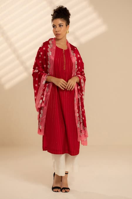 Thee Modern Roots Red , Satin Crimson Lotus Print Dupatta Online at Aza Fashions Thee Modern Roots_Red , Satin Crimson Lotus Print Dupatta _Online_at_Aza_Fashions