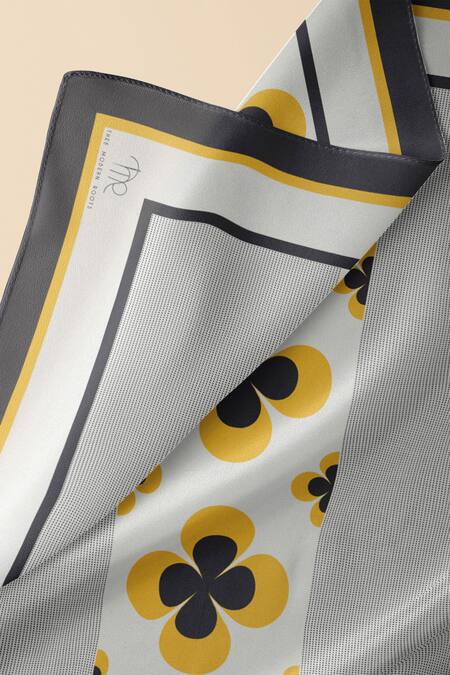 Thee Modern Roots Grey Silk Retro Romance Printed Dupatta Online at Aza Fashions Thee Modern Roots_Grey Silk Retro Romance Printed Dupatta _Online_at_Aza_Fashions