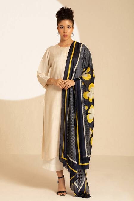 Thee Modern Roots Blue Silk Vintage Charm Printed Dupatta at Aza Fashions Thee Modern Roots_Blue Silk Vintage Charm Printed Dupatta _at_Aza_Fashions