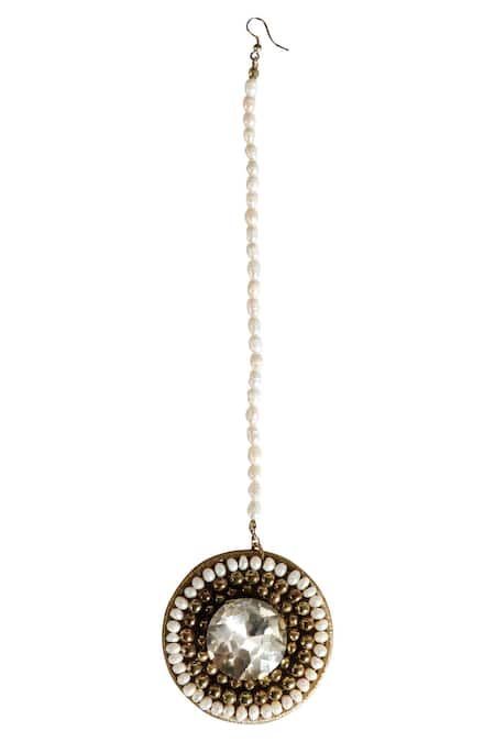 Shop Vaidaan Gold Plated Moonlight Maangtikka at Aza Fashions Shop_Vaidaan_Gold Plated Moonlight Maangtikka _at_Aza_Fashions