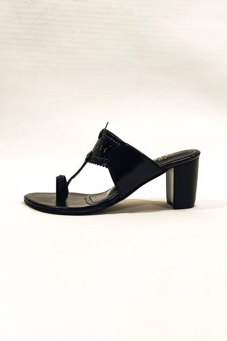 The Alter Black Plain Monochrome Kolhapuri Block Heels at Aza Fashions The Alter_Black Plain Monochrome Kolhapuri Block Heels _at_Aza_Fashions